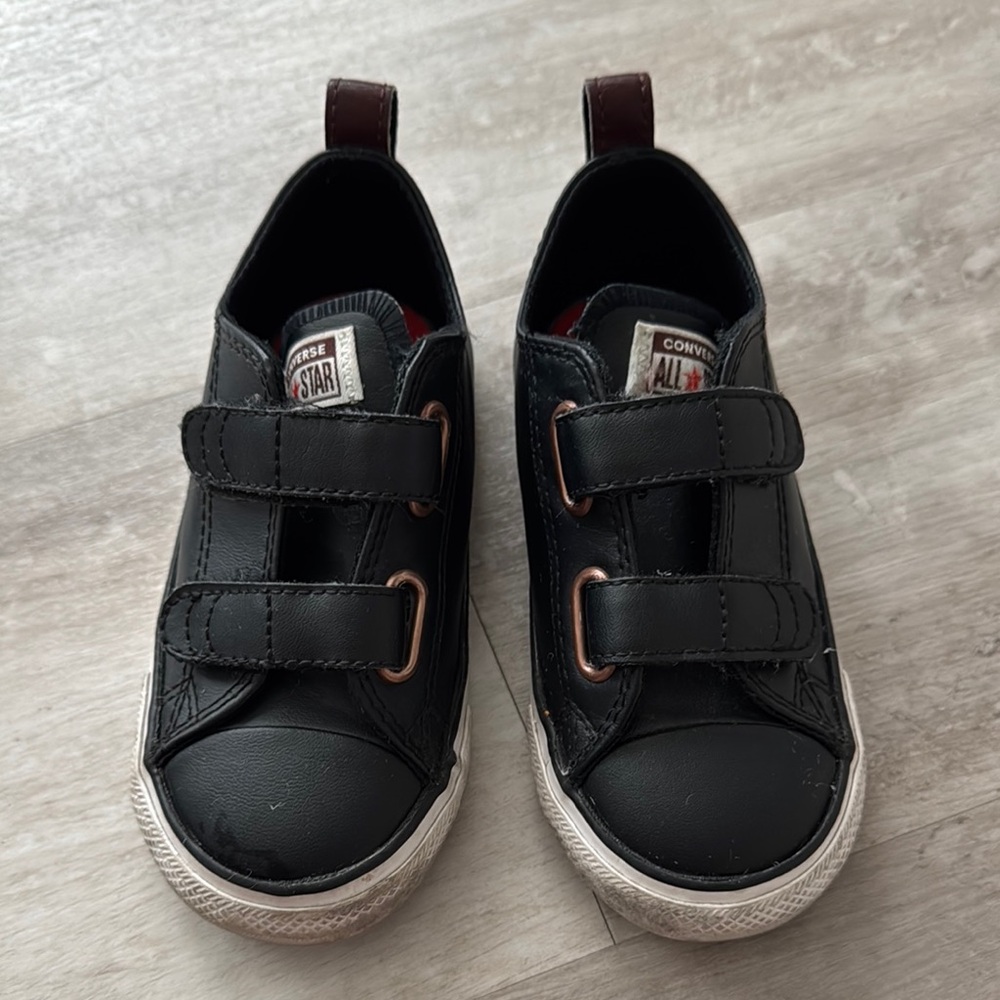 Converse little kids size 9 black leather velcro strap